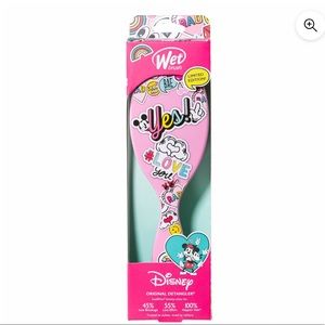 Wet Brush Disney Limited Edition Original Detangler Brush Mickey Mouse